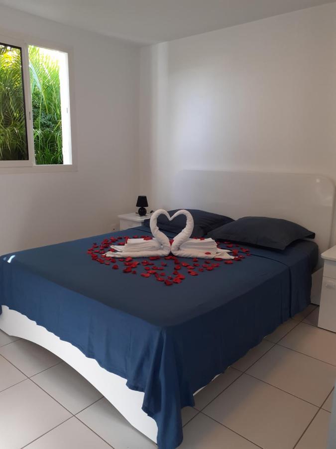 Gîtes de Corneille, Bungalow Sweet Mango Le Moule Extérieur photo